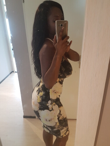Great hair, shipping came in 3 days .. bundle
